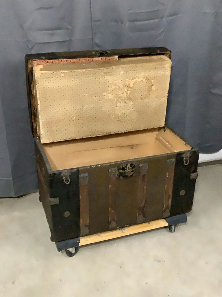 Antique Dome-Top Steamer Trunk - image 6 of 10