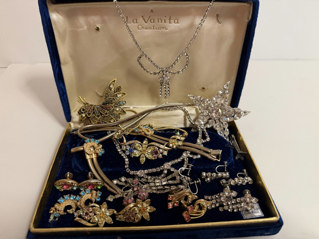 Vintage Rhinestone Jewelry Collection - image 5 of 5