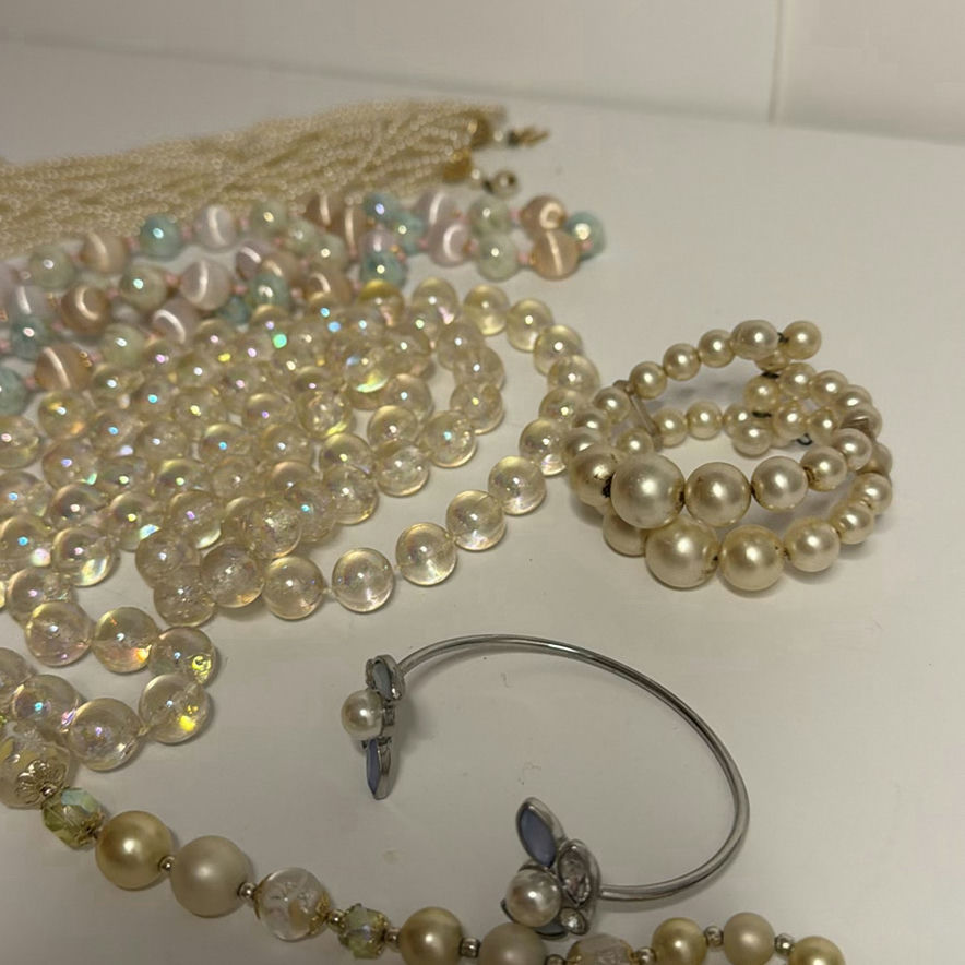 Beaded and Faux Pearl Vintage Jewelry - image 4 of 5