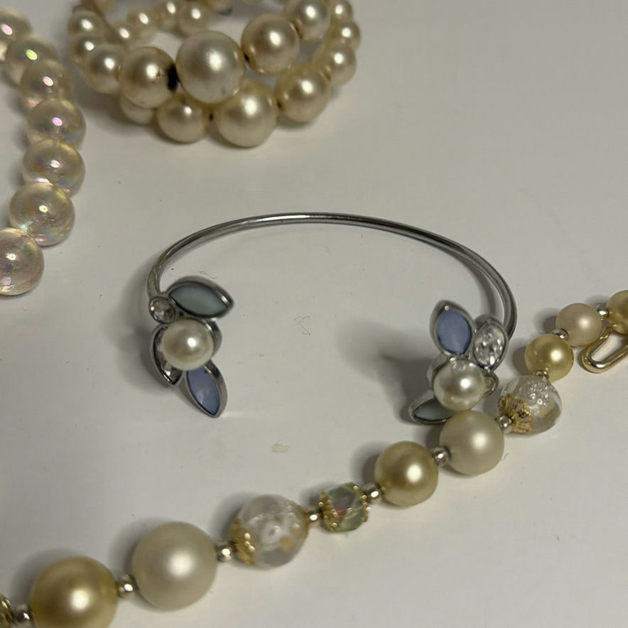 Beaded and Faux Pearl Vintage Jewelry - image 3 of 5