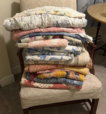 Random Lot of Textiles - Not Inspected - Image 1 of 1