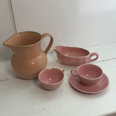 Pink Pastel Ceramics pitcher, gravy boat, teacups and saucers - Including Shenandoah - Image 1 of 9