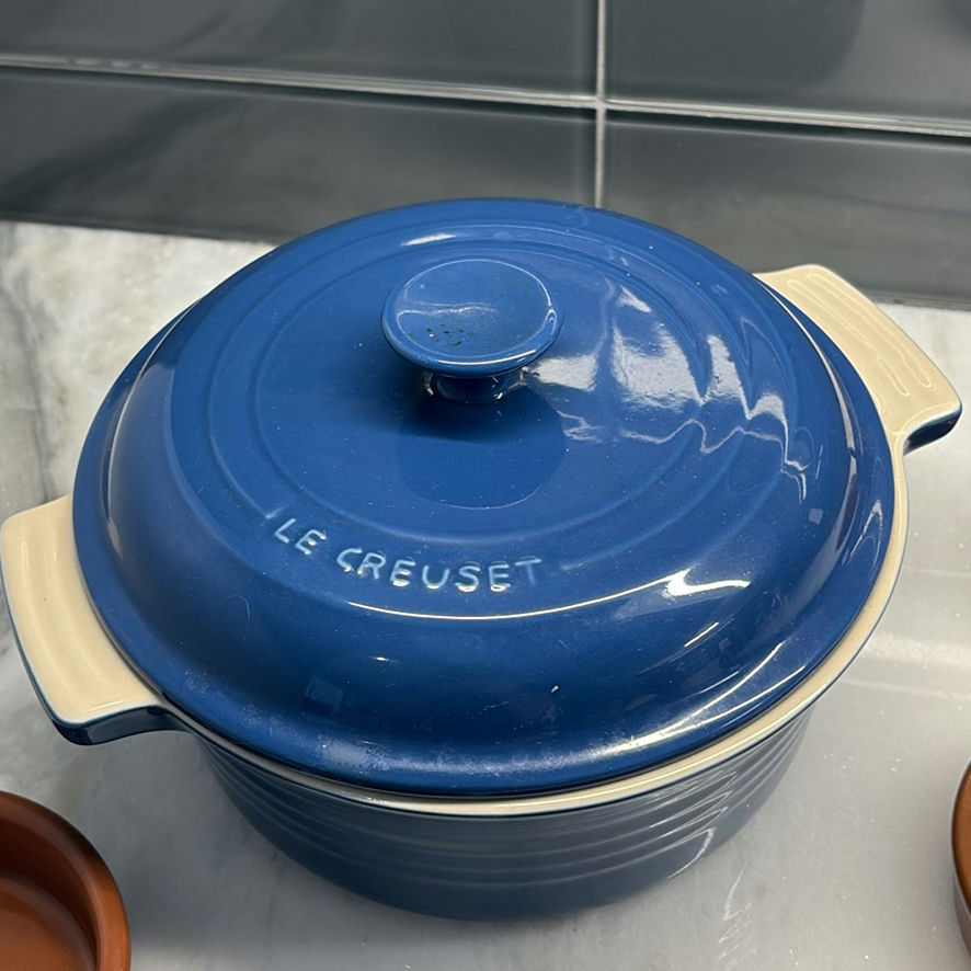 Le CREUSET Blue Covered Casserole Dish with Six Small Ramekins - image 2 of 9