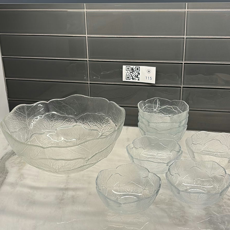 Clear Glass Leaf Pattern Bowls - image 1 of 12