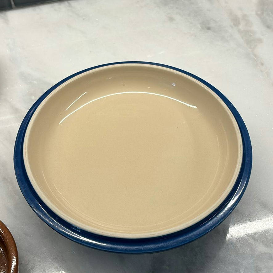 Le CREUSET Blue Covered Casserole Dish with Six Small Ramekins - image 4 of 9