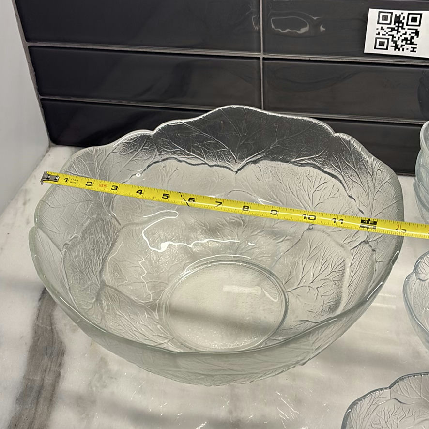 Clear Glass Leaf Pattern Bowls - image 2 of 12