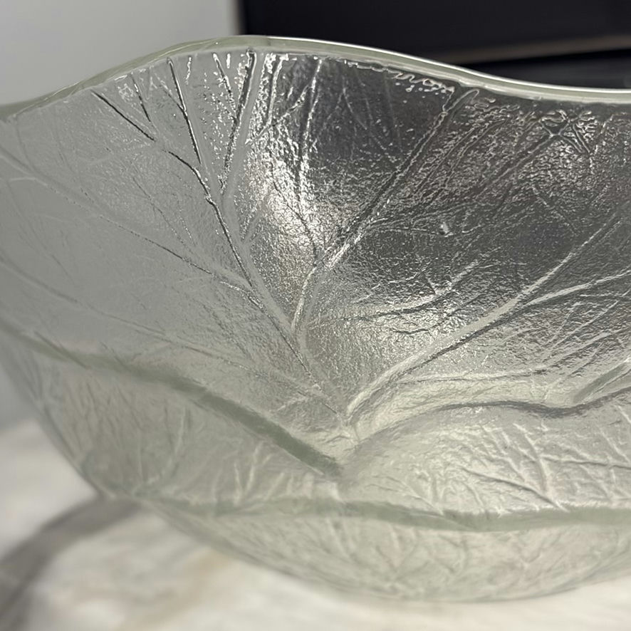 Clear Glass Leaf Pattern Bowls - image 8 of 12