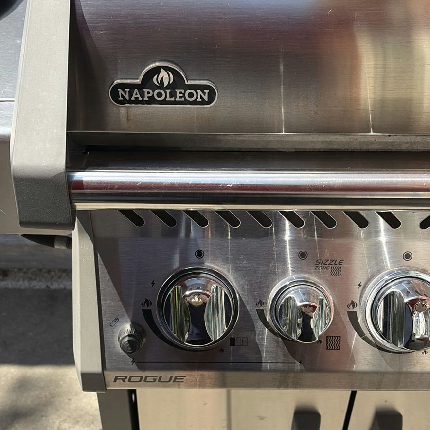 Napoleon Rogue Stainless Steel Gas Grill & Accessories - image 4 of 18