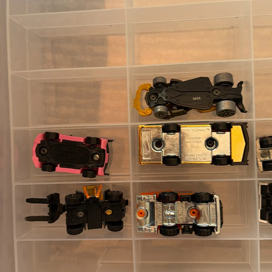 Toy Die-Cast Cars in Storage Case - image 15 of 17