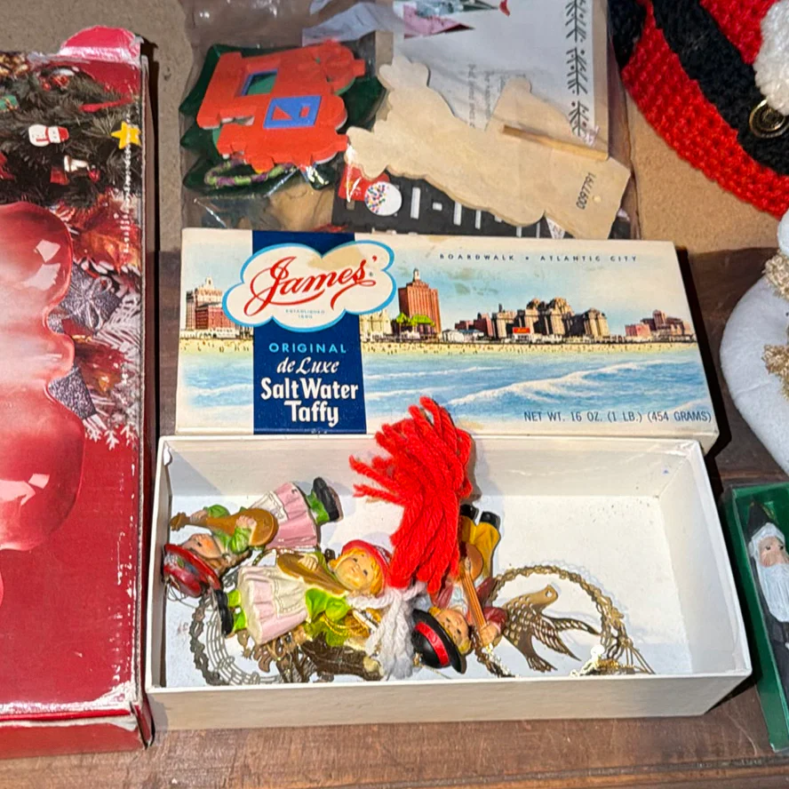 Christmas and Holiday Decorations - image 13 of 15