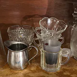 Bakeware, Measuring Cups, and Kitchenware - thumbnail 8 of 8
