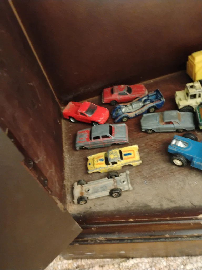 Vintage Die-Cast Toy Vehicles - image 2 of 12