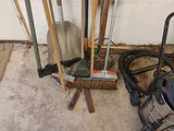 HART 8 Gallon Wet/Dry Vacuum and Assorted Yard Tools - thumbnail 7 of 7