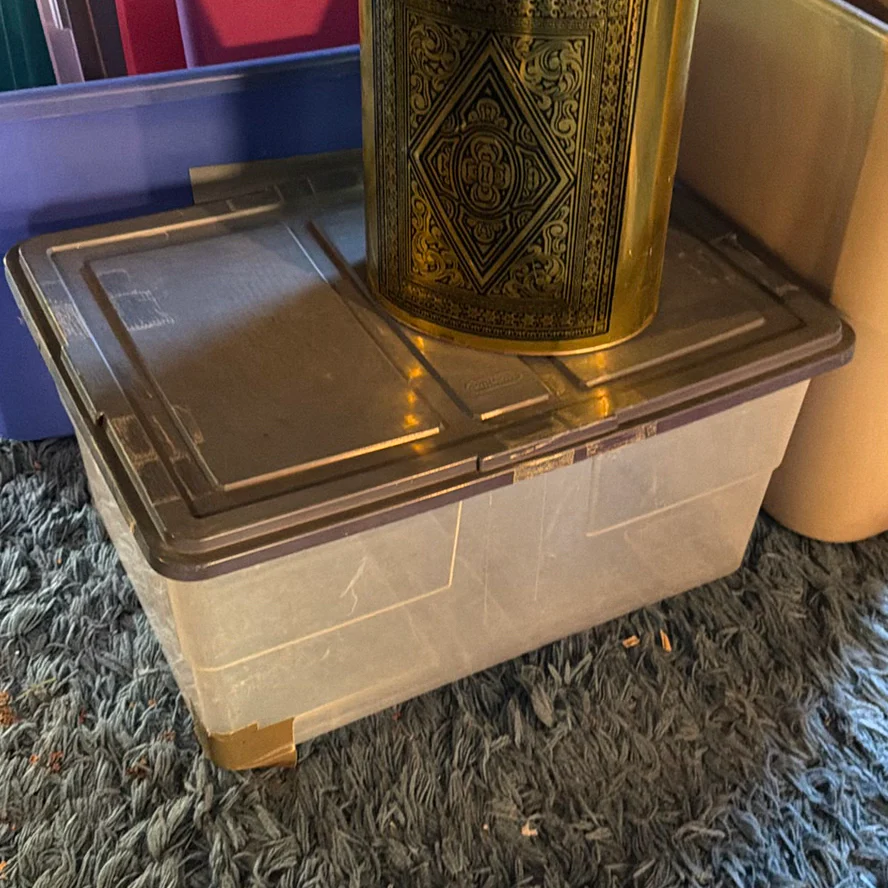 Plastic Storage Bins and Wastebaskets  - image 3 of 7
