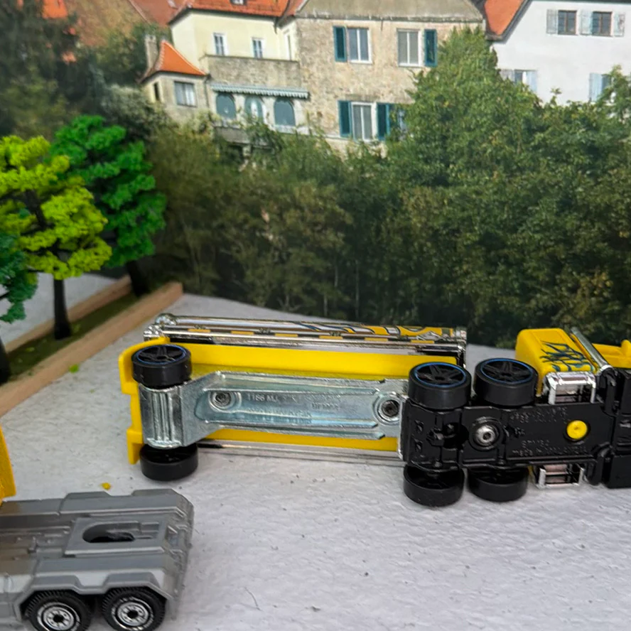 Hot Wheels Toy Trucks and Trailers - image 14 of 17