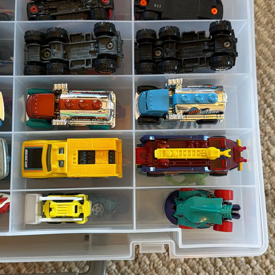 Die-Cast Toy Cars and Vehicles with Case - image 9 of 29