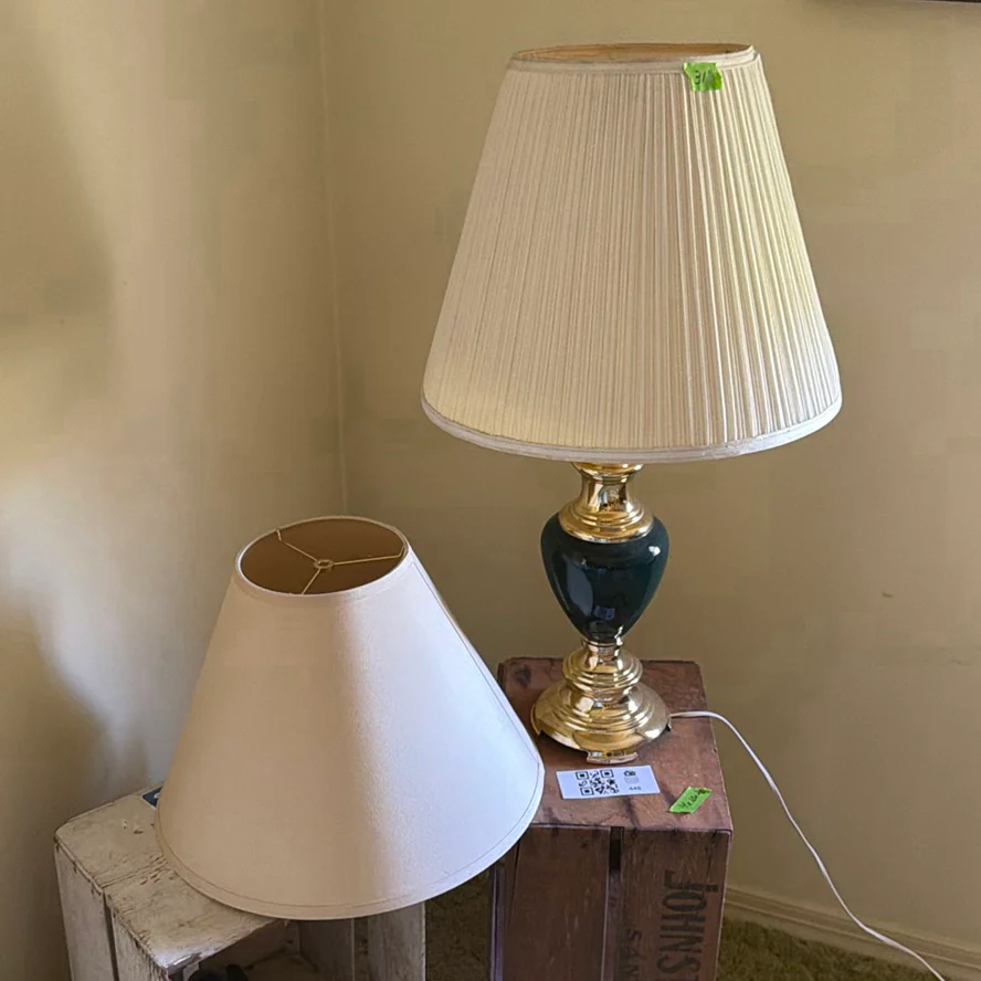 Table Lamp with Two Lamp Shades - image 1 of 7