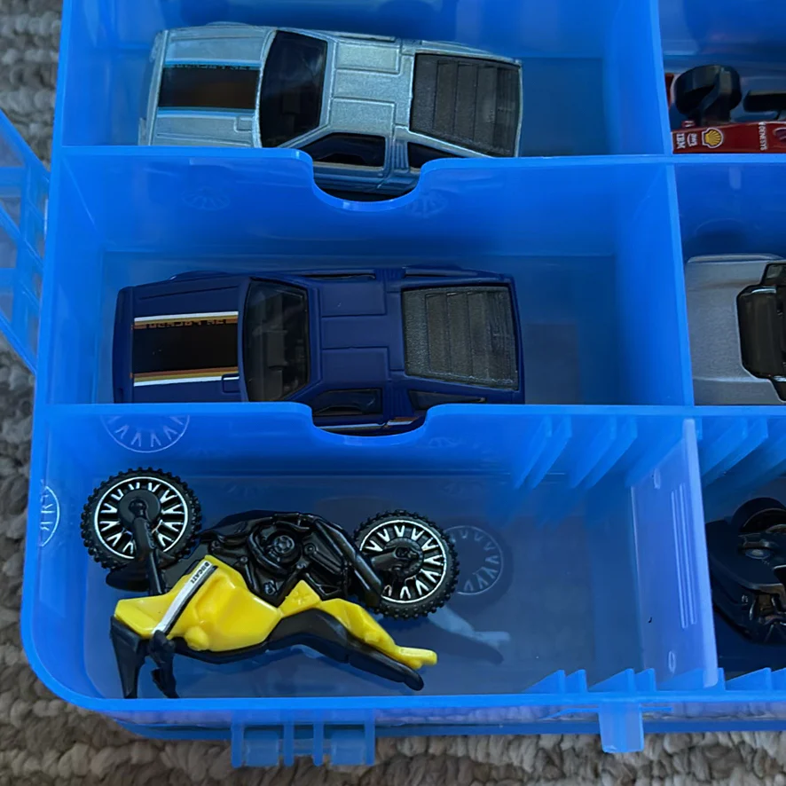 Die-Cast Toy Cars in Blue Storage Case - image 35 of 45