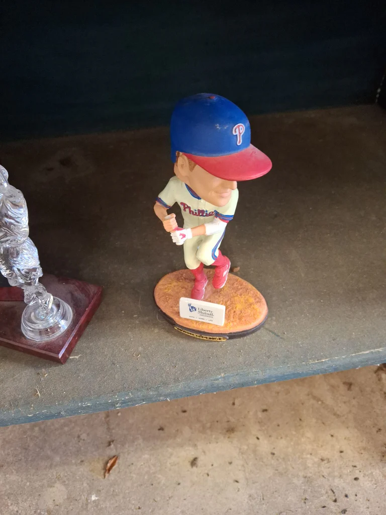Sports Player Plaques and Bobblehead Figurines - image 7 of 7