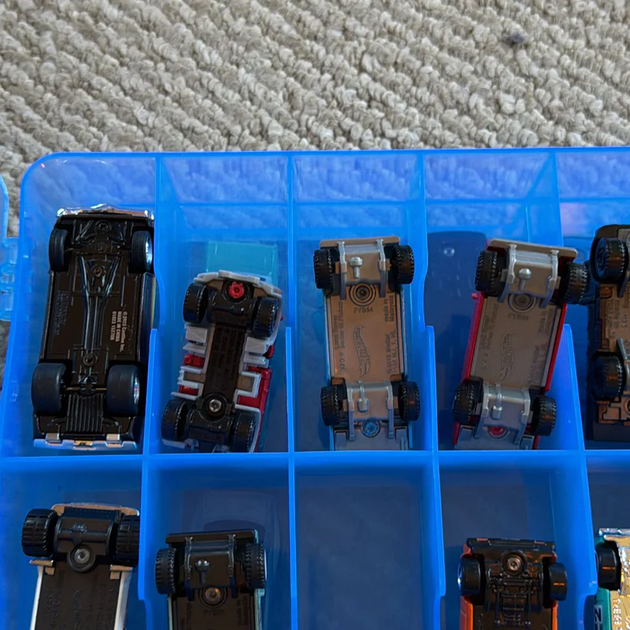 Die-Cast Toy Cars in Blue Storage Case - image 18 of 18