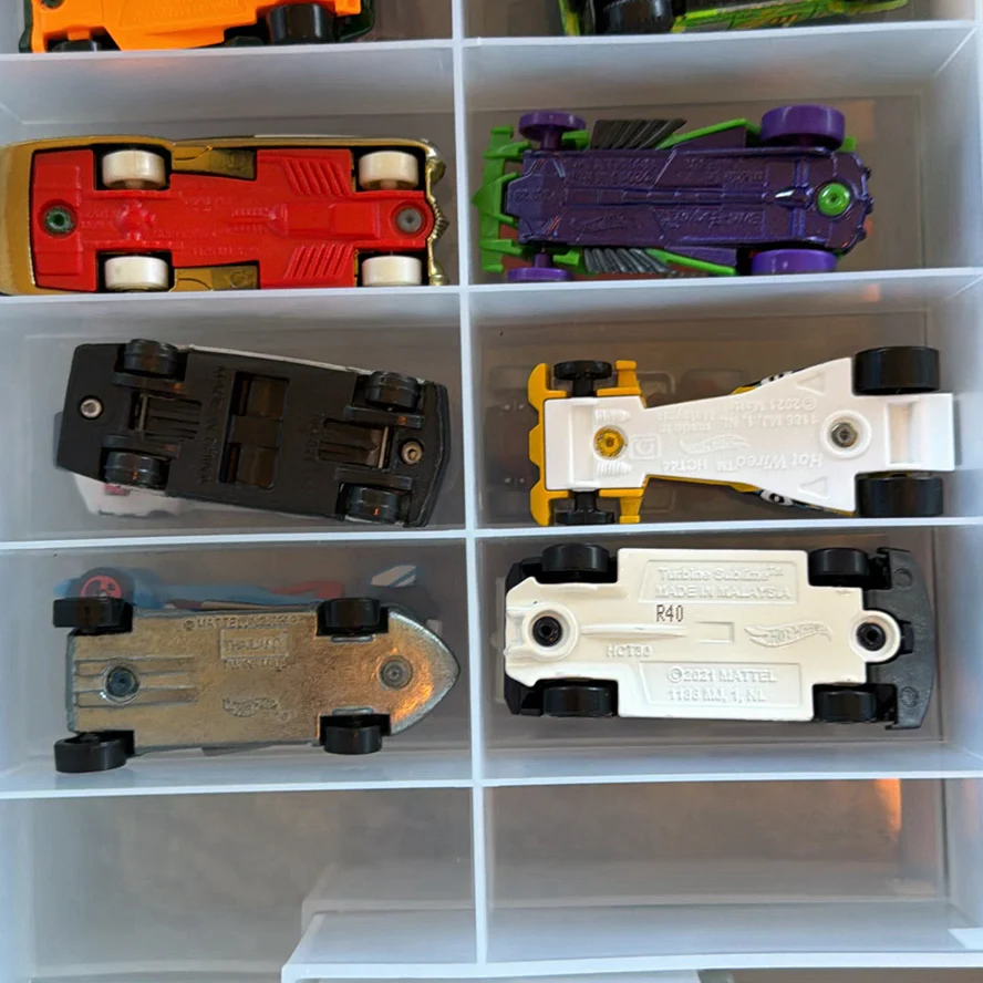 Die-Cast Toy Cars in Plastic Storage Case - image 13 of 26