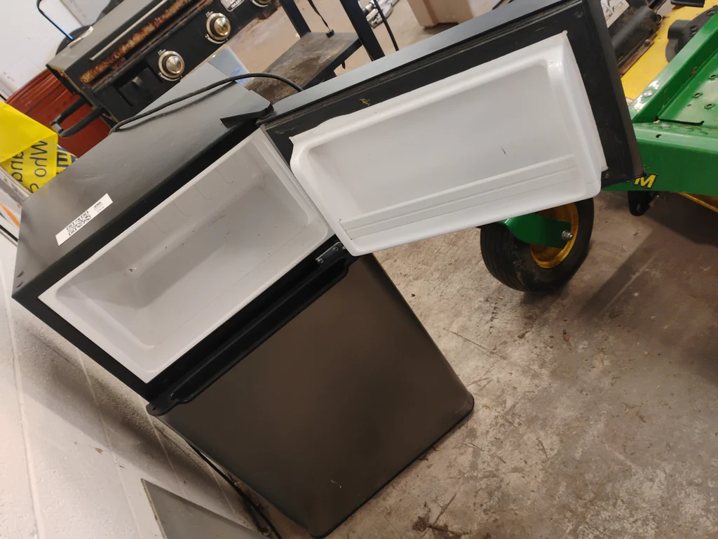 Haier Compact Refrigerator with Freezer - image 2 of 10