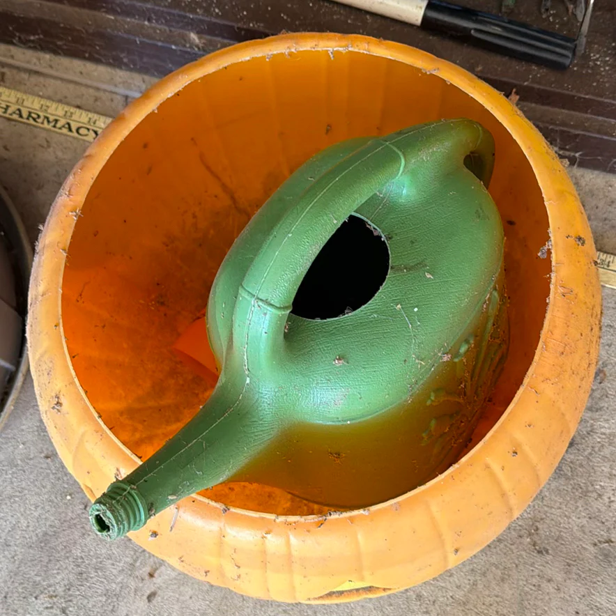 Garden Tools, Planters, Decorative Items, and Yard Supplies - image 9 of 10
