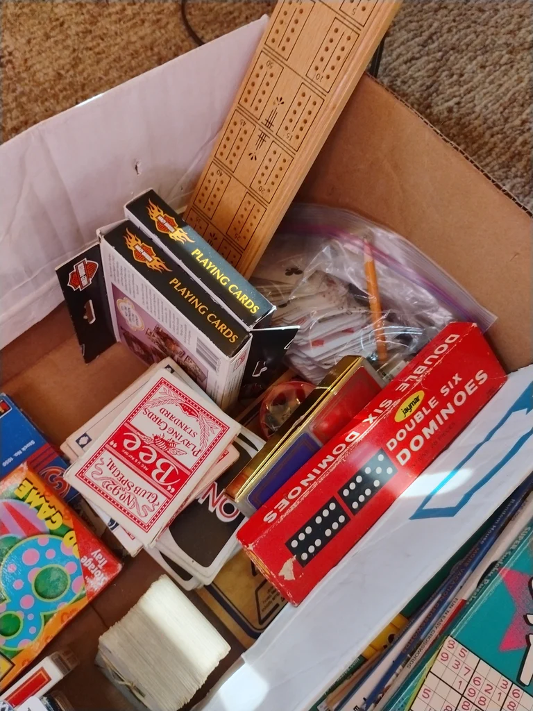 Card Games, Puzzle Books, and Game Accessories - image 5 of 9