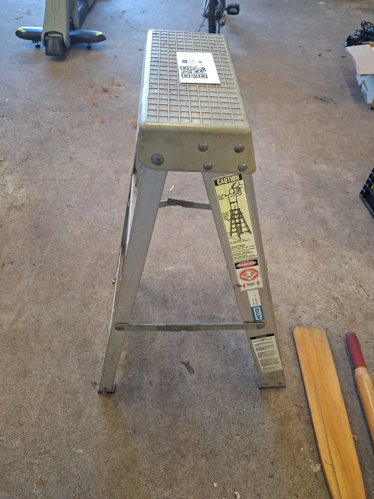 Louisville Aluminum Step Ladder - image 2 of 4