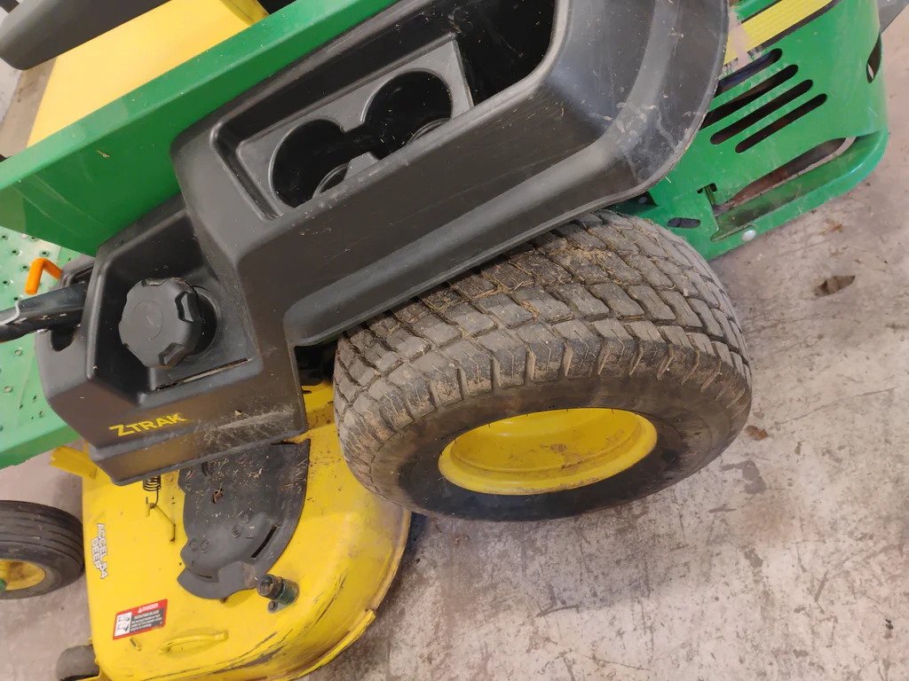 John Deere Z535M Zero Turn Lawn Mower - image 19 of 22