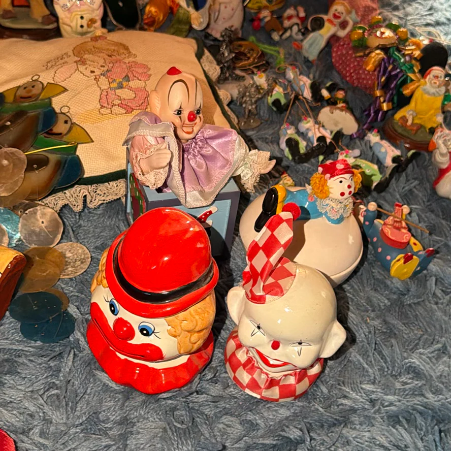 Clown and Circus Figurines and Decorations - image 14 of 19