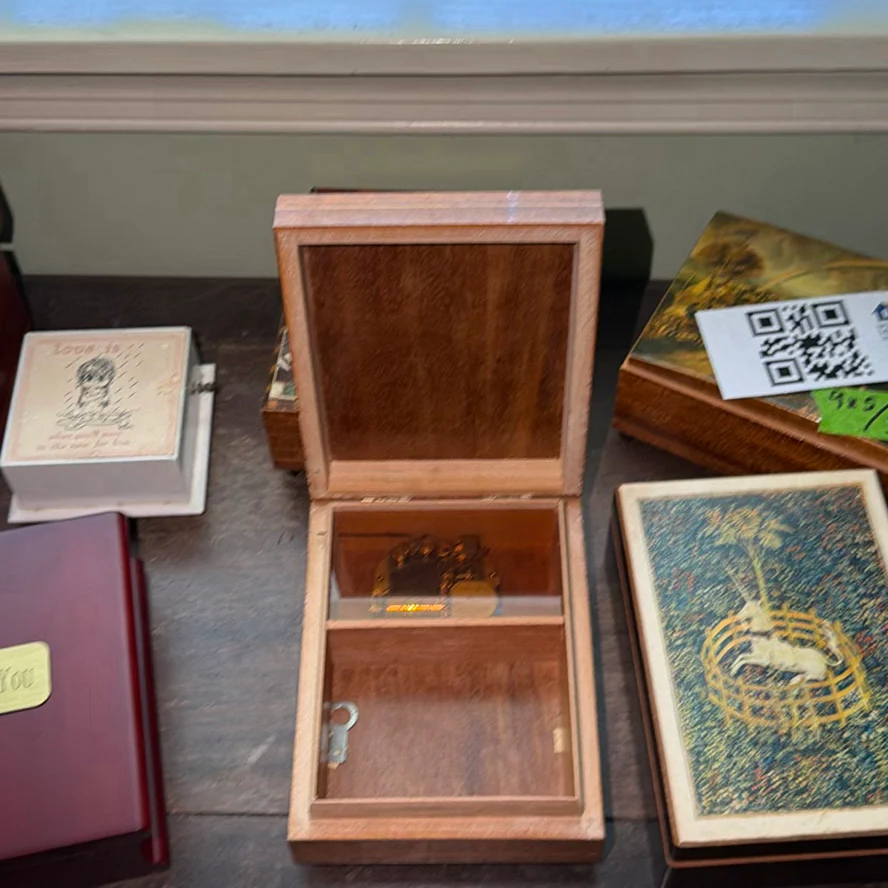 Decorative Boxes, Music Boxes - image 13 of 23
