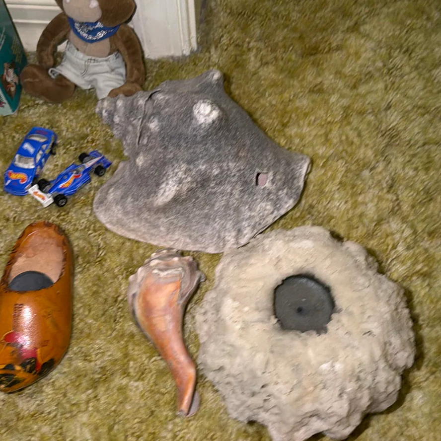 Candles, Hot Wheels, Stuffies - image 5 of 9