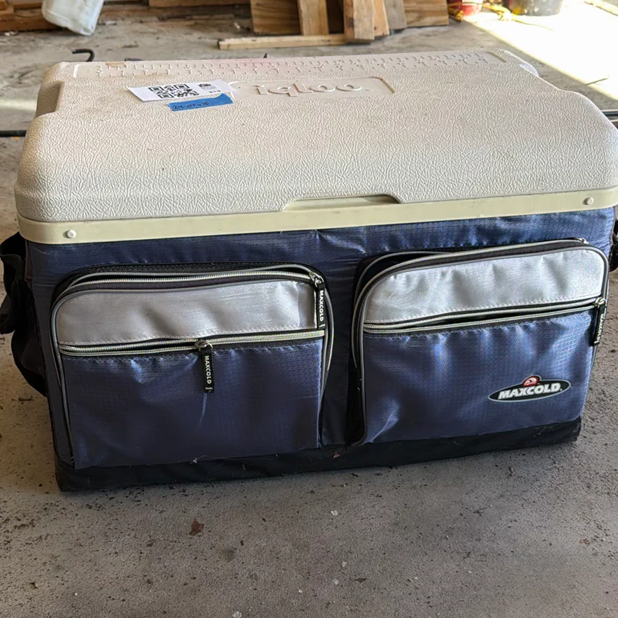 Igloo MaxCold Cooler - image 2 of 5