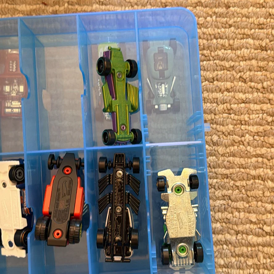 Hot Wheels Die-Cast Cars in Storage Case - image 16 of 27