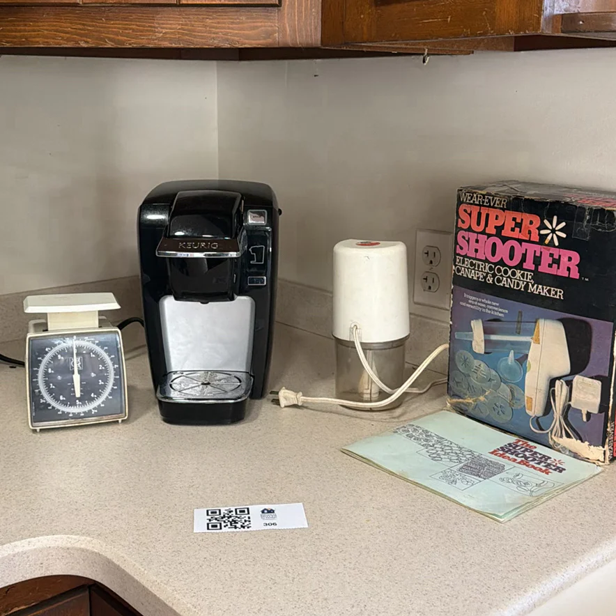 Small Kitchen Appliances - image 1 of 5