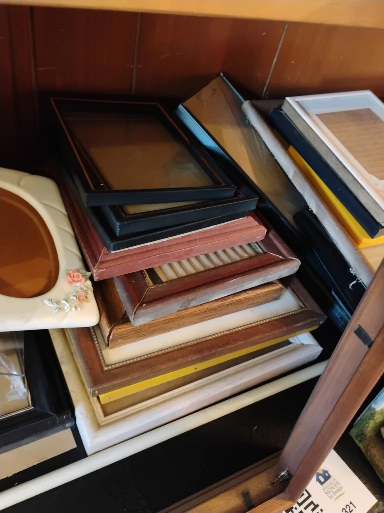 Picture Frames and Decorative Frames - image 8 of 11