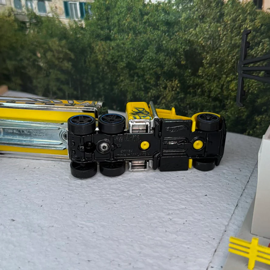 Hot Wheels Toy Trucks and Trailers - image 13 of 17