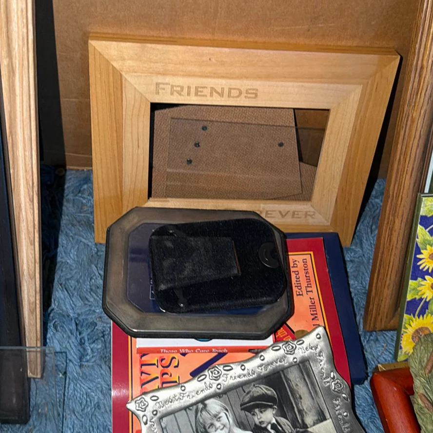 Picture Frames and Decorative Photo Items - image 8 of 15