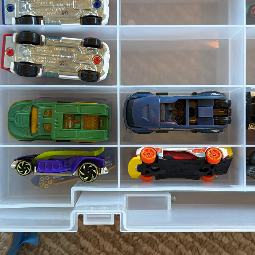 Die-Cast Toy Cars in Plastic Storage Case - image 16 of 26