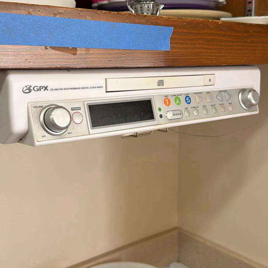 GPX Under Cabinet CD/AM/FM Weatherband Digital Clock Radio - image 1 of 4
