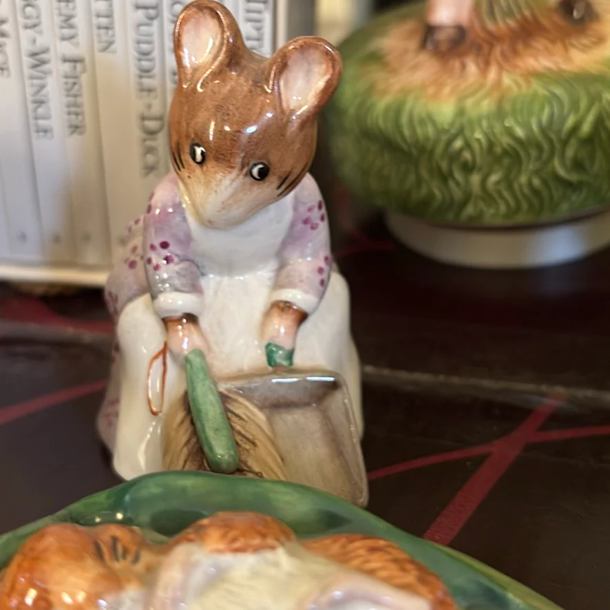 Beatrix Potter Collection Books and Ceramic Animal Figurines - image 10 of 14