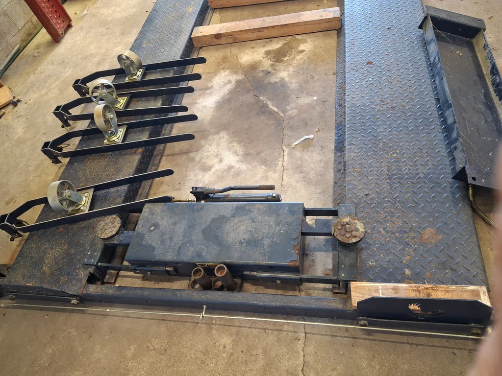 Eagle Equipment 8,000 lb Four-Post Automotive Lift - image 16 of 16