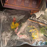HO Scale Model Buildings, Parking Garage, Fence Kit, and Scenery Accessories - thumbnail 8 of 9