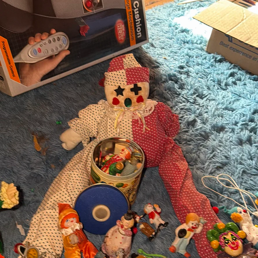 Clown and Circus Figurines and Decorations - image 12 of 19