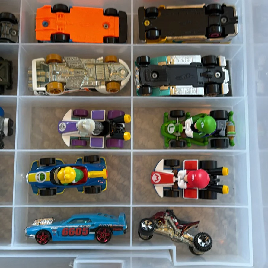 Die Cast Toy Cars in Plastic Storage Case - image 27 of 29