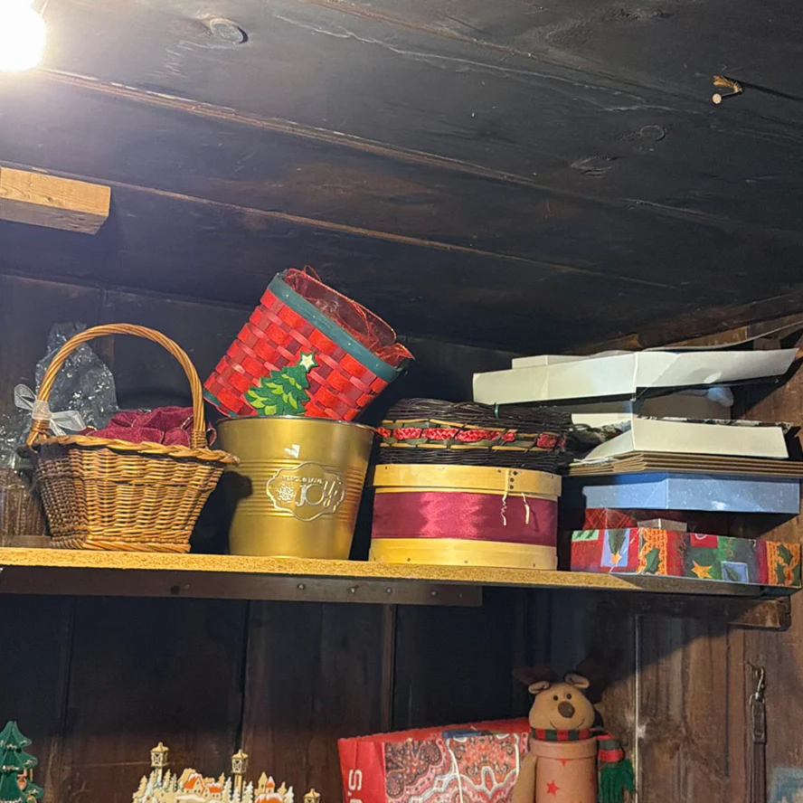 Christmas and Holiday Decorations - image 2 of 15