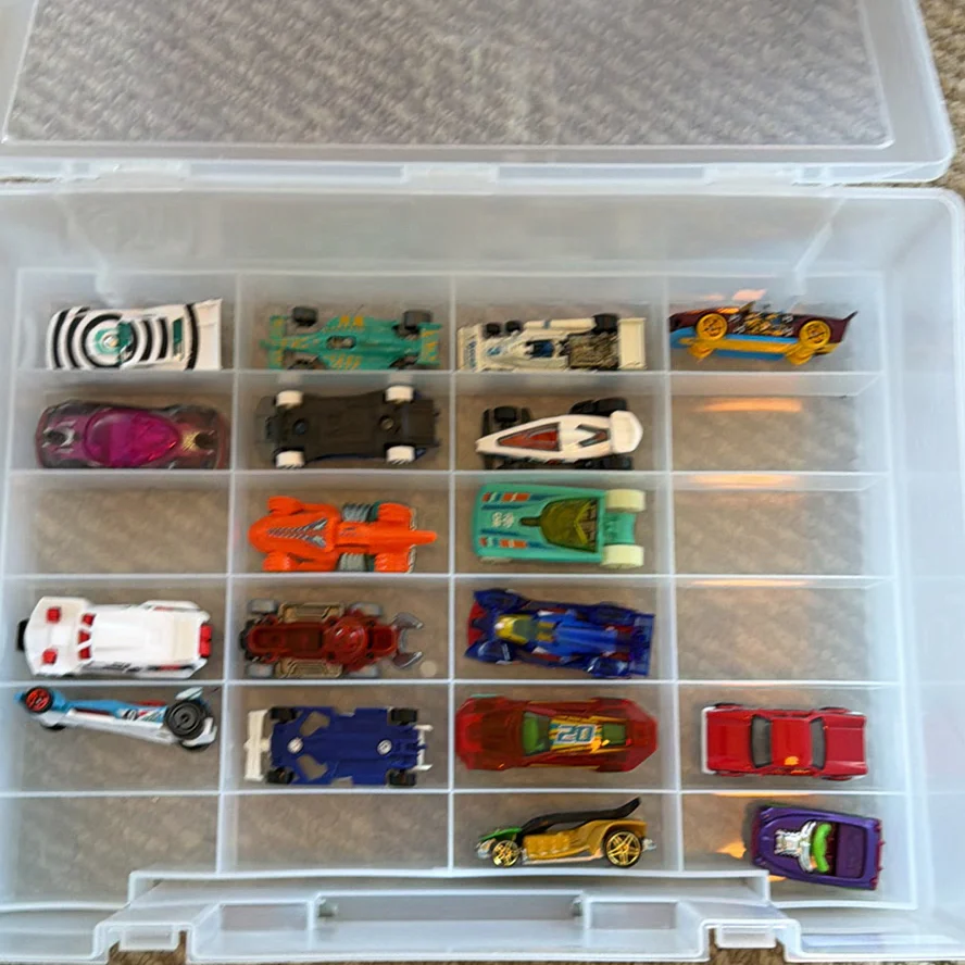 Die-Cast Toy Cars in Plastic Storage Case - image 18 of 26