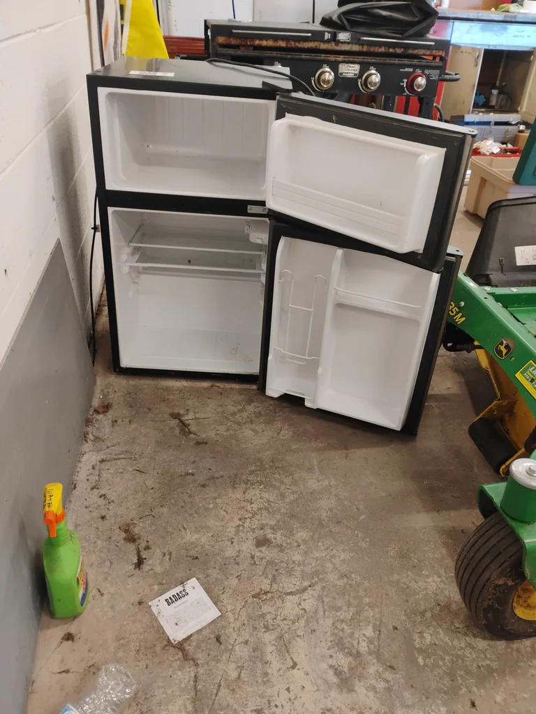 Haier Compact Refrigerator with Freezer - image 4 of 10