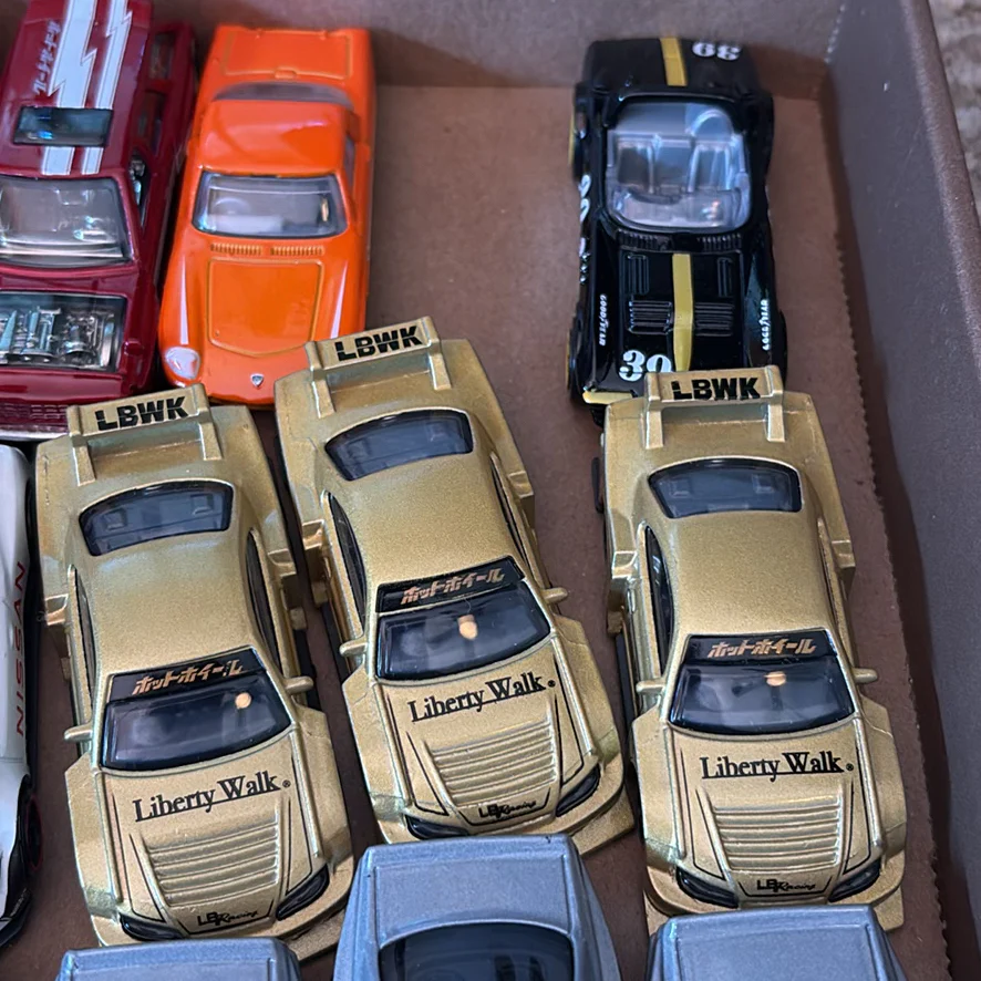 Die-Cast Toy Cars and Trucks - image 10 of 17